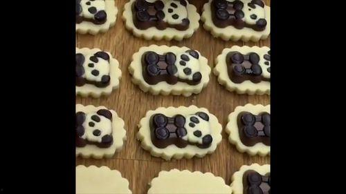 吃瓜小熊巧克力,揭秘网红零食背后的故事