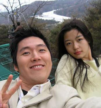 男子吃瓜遭质疑,真相还是误解？